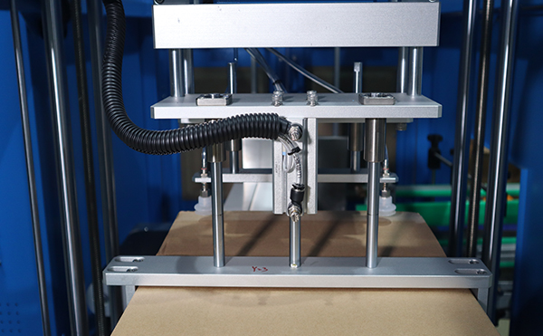 臥式開(kāi)箱機