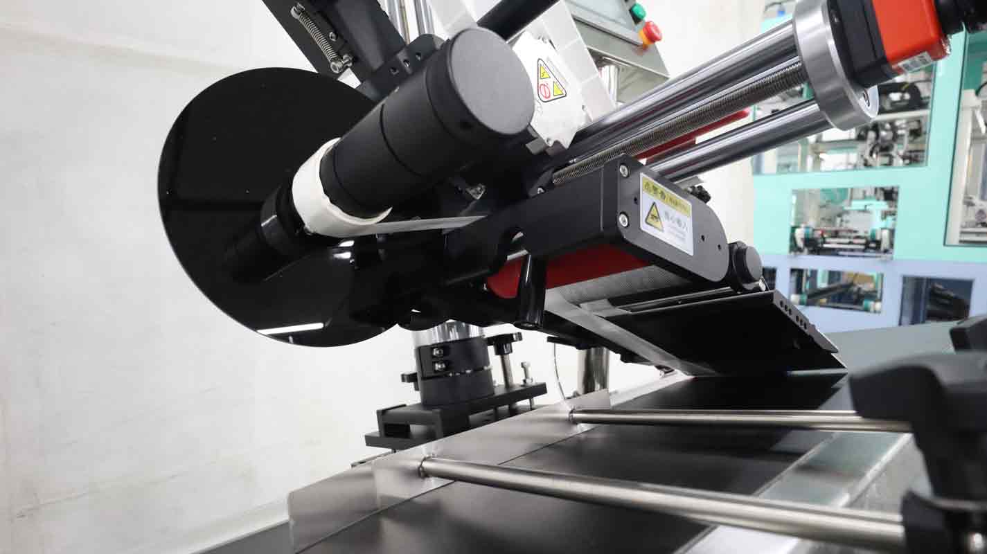 貼標機廠(chǎng)家,廣東貼標機,平面貼標簽機