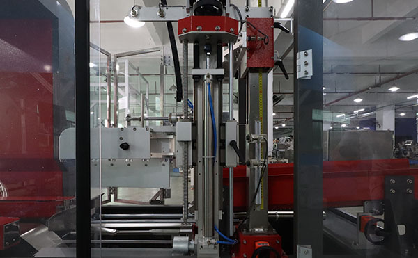 折蓋封箱機,封箱機,封箱機廠(chǎng)家,佼佼者