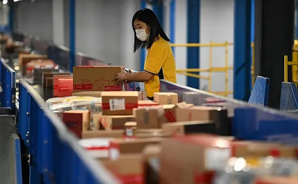 快遞包裹分揀機,包裹分揀機,快遞分揀設備,佼佼者自動(dòng)化