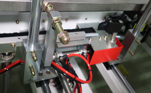 自動(dòng)折蓋封箱機,封箱機,封箱機廠(chǎng)家，佼佼者自動(dòng)化