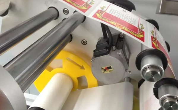 全自動(dòng)平面貼標機,平面貼標機,平面貼標機廠(chǎng)家