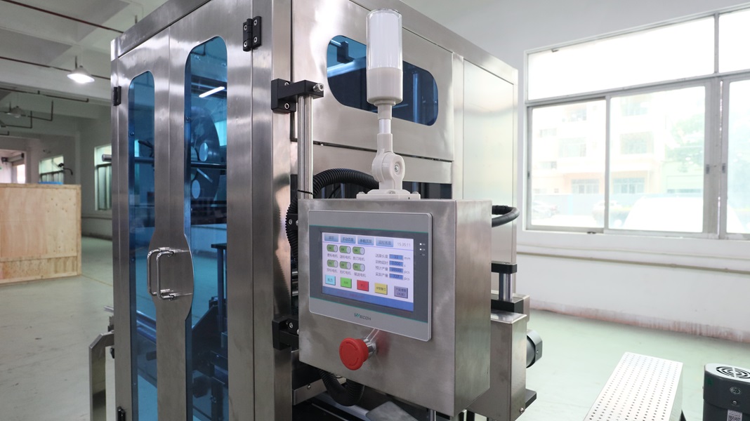 全自動(dòng)圓瓶套標機,圓瓶套標設備,全自動(dòng)套標機,高臻智能