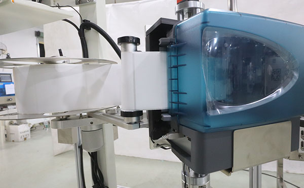 實(shí)時(shí)打印貼標機,自動(dòng)貼標設備,即時(shí)打印貼標機