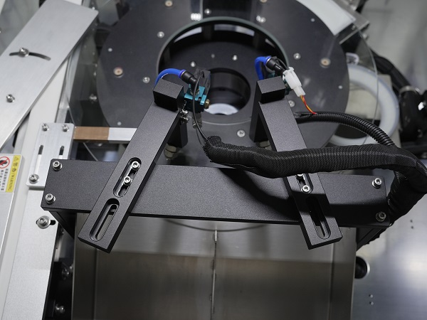 五金視覺(jué)篩選機,視覺(jué)檢測設備,產(chǎn)品外觀(guān)尺寸視覺(jué)檢測機